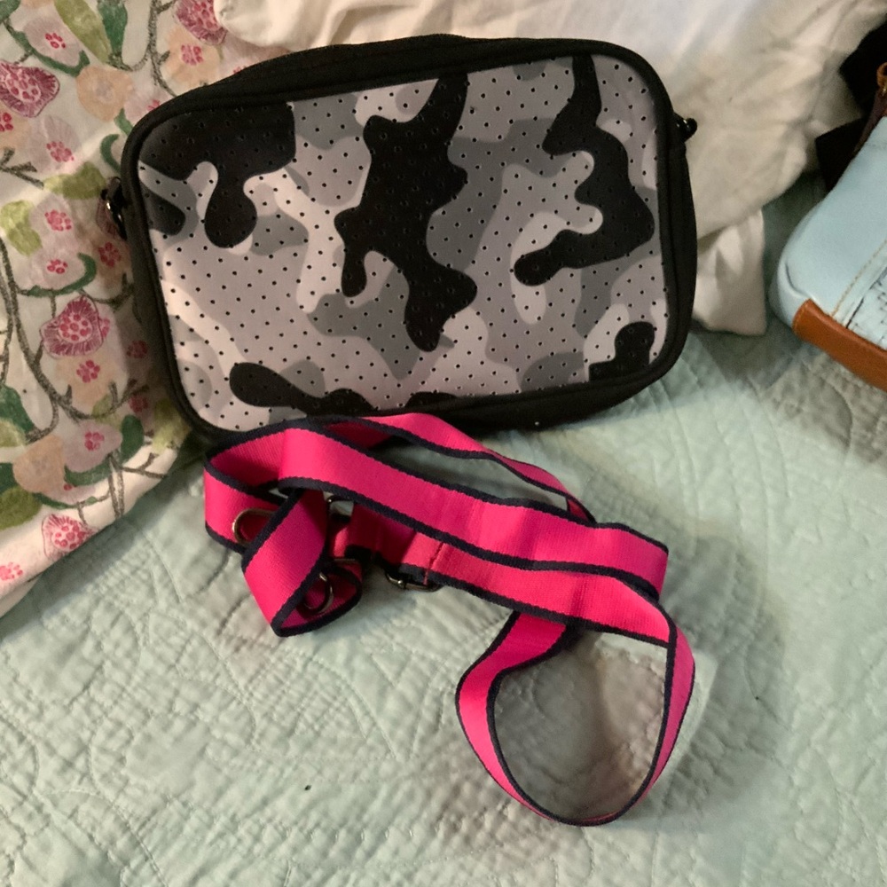 Black and Pink Camouflage Crossbody Bag - Picture 2 of 3